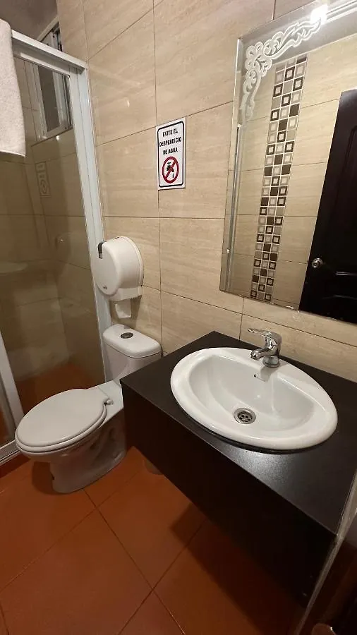 Hostal La Perla Del Sur Quito 3*,  Equador
